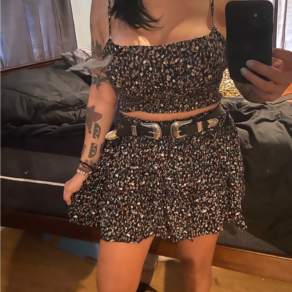 Matching set size large but fits like medium